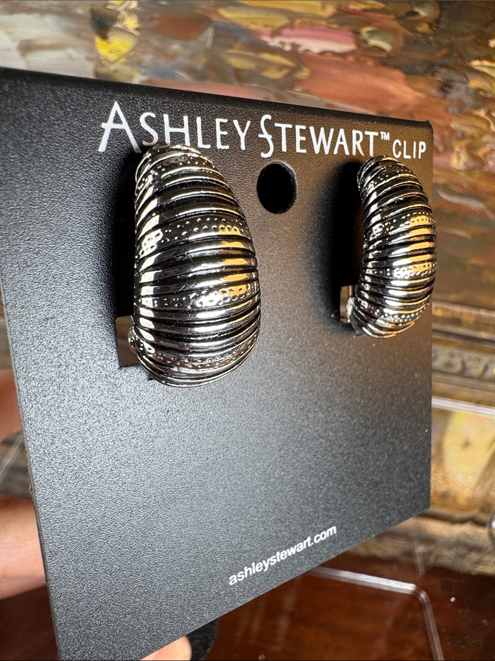 0714-Ashley Stewart‎ Polished Silver Ribbed Clip-On Hoop Earrings